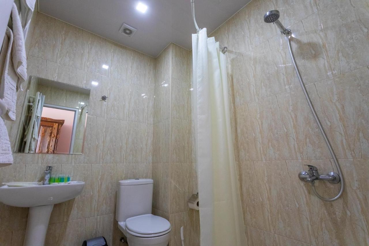 Hotel Phasis 쿠타이시 외부 사진
