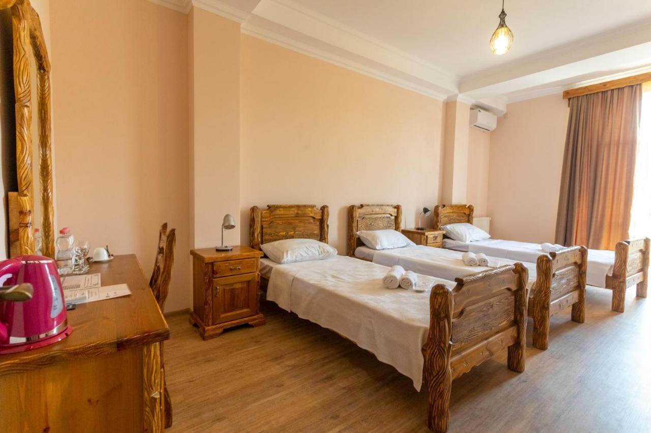 Hotel Phasis 쿠타이시 외부 사진