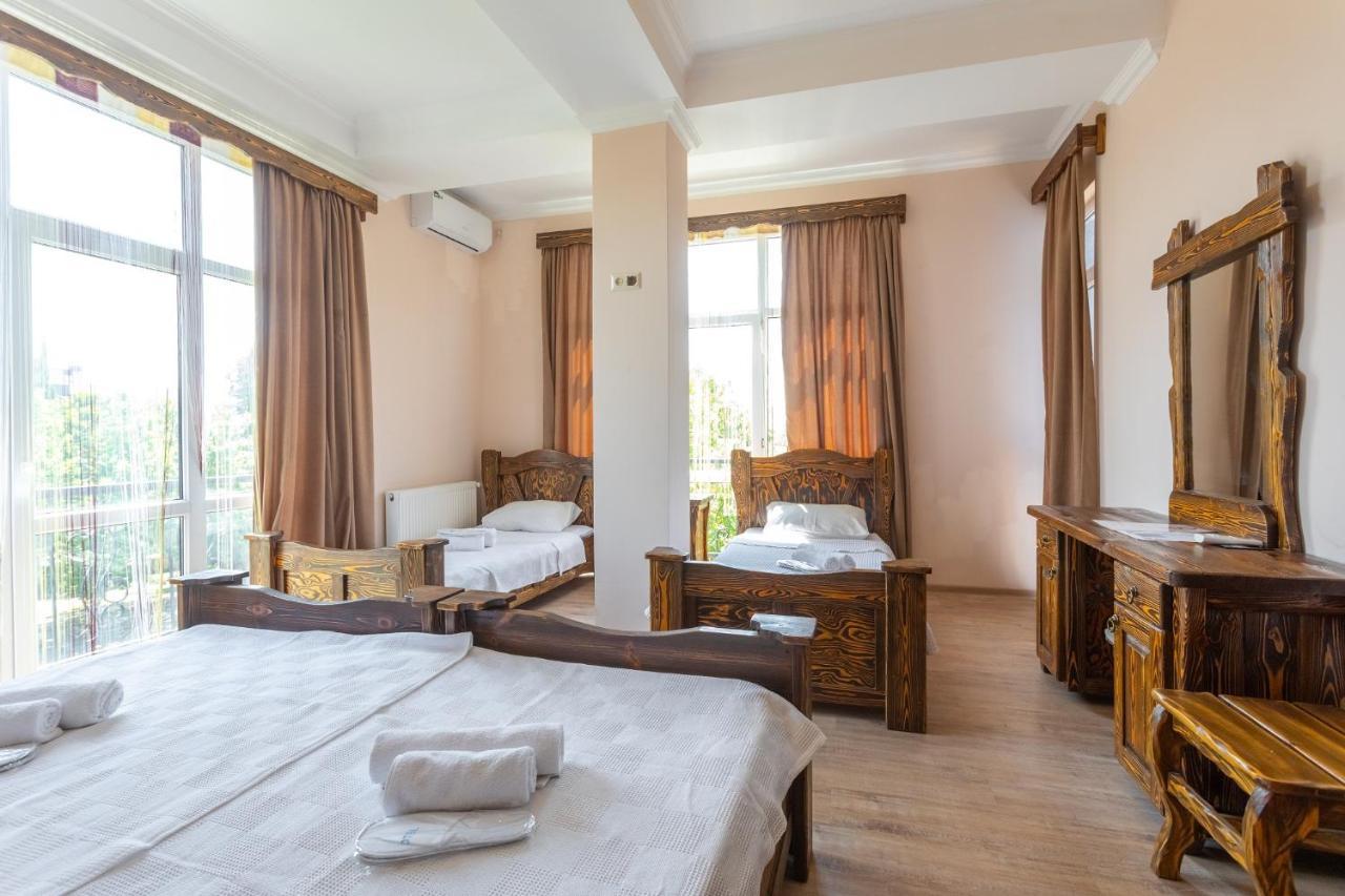 Hotel Phasis 쿠타이시 외부 사진