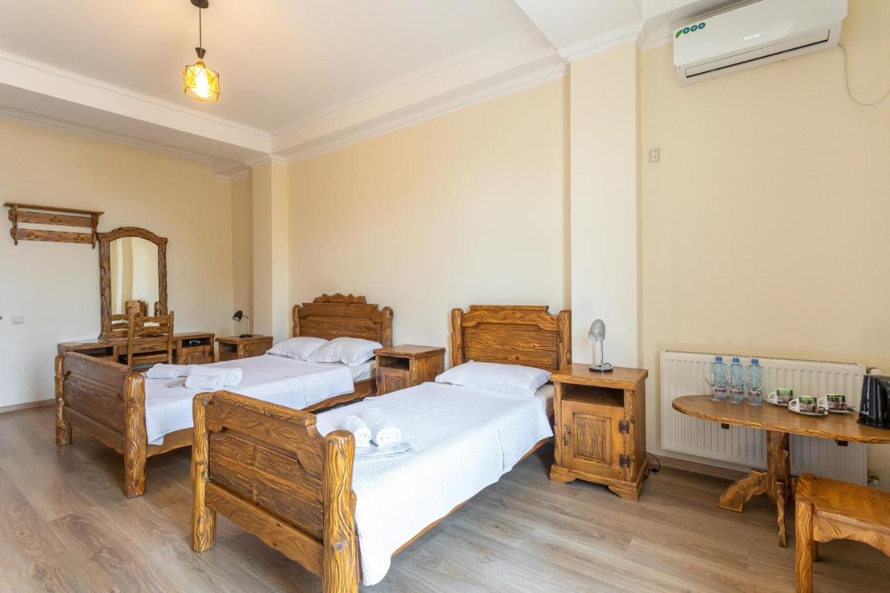 Hotel Phasis 쿠타이시 외부 사진