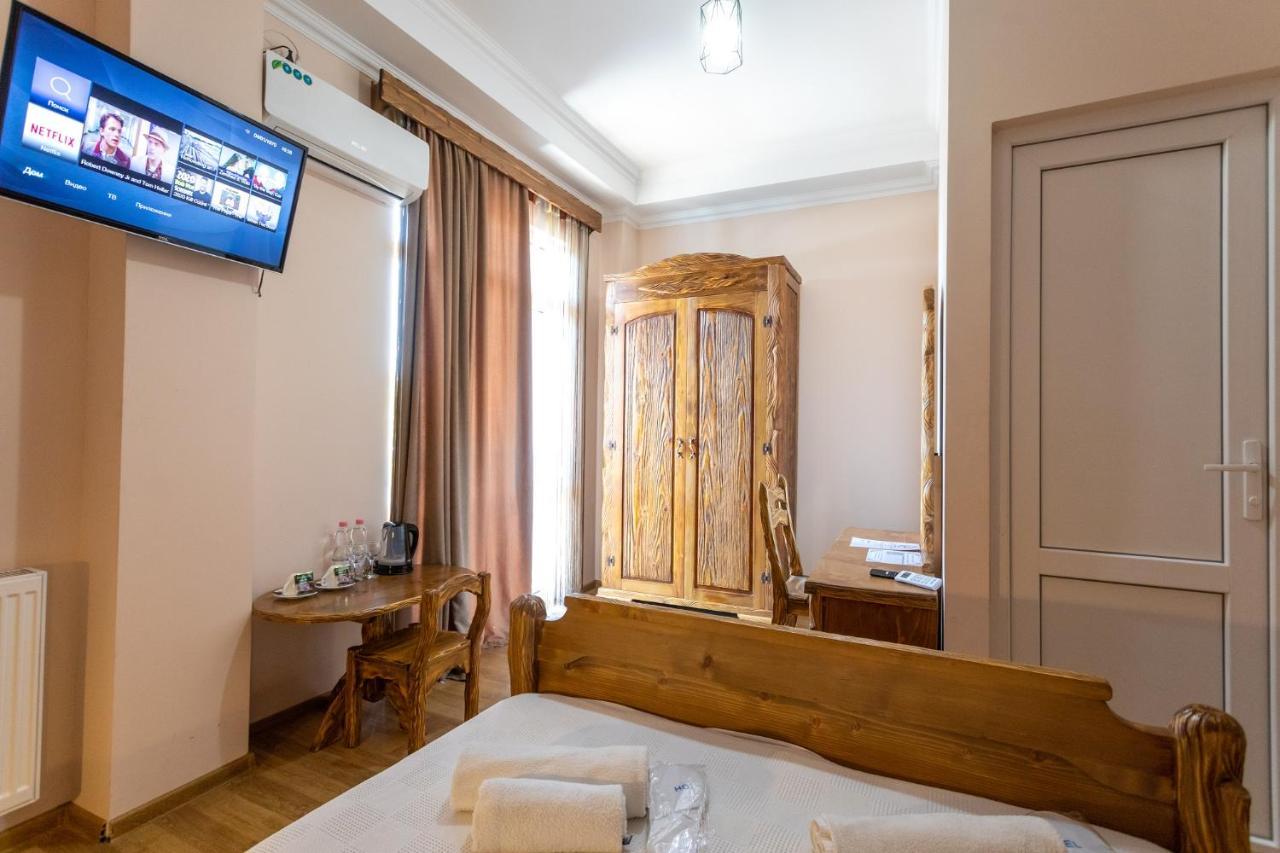 Hotel Phasis 쿠타이시 외부 사진