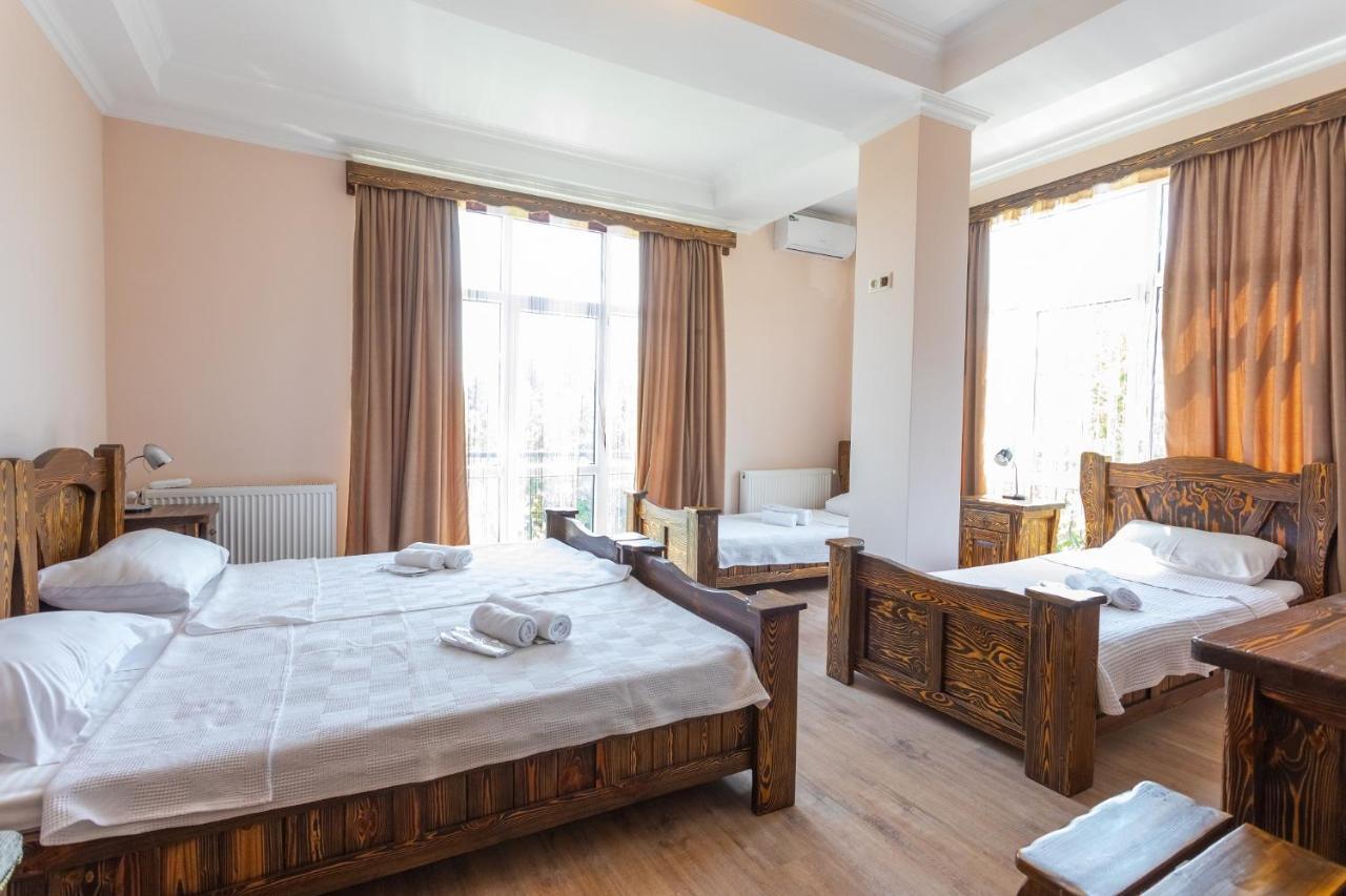 Hotel Phasis 쿠타이시 외부 사진