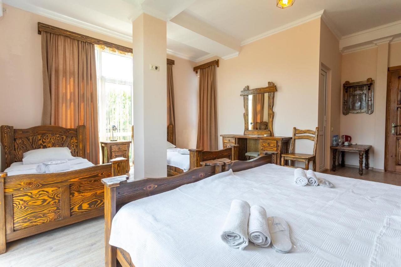 Hotel Phasis 쿠타이시 외부 사진