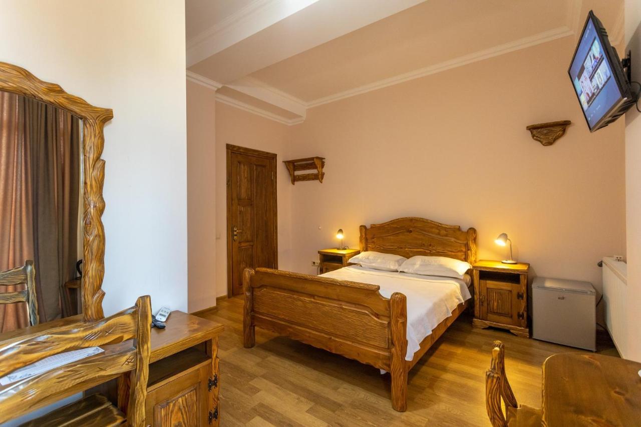 Hotel Phasis 쿠타이시 외부 사진
