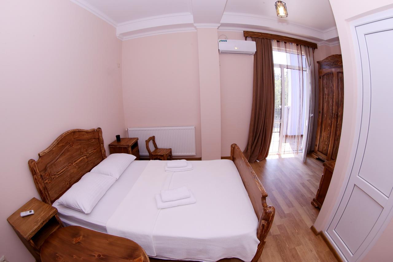 Hotel Phasis 쿠타이시 외부 사진